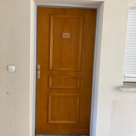 Appartement Étoilé: Résidence Agréable en Haute-Garonne Bagneres-de-Luchon Exterior photo
